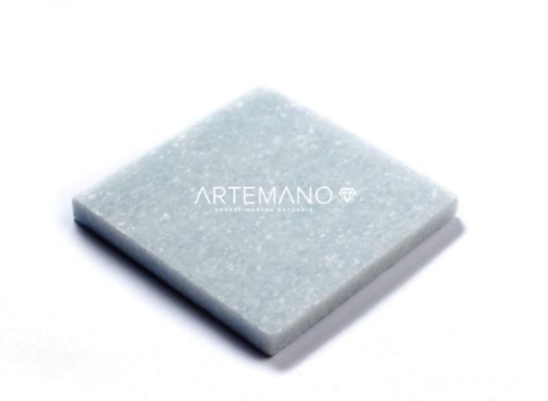 pedra aquamarine comercializada pela loja online da artemano