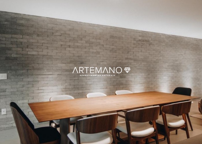 Sala de jantar minimalista revestida por tijolo inglês marfim Artemano